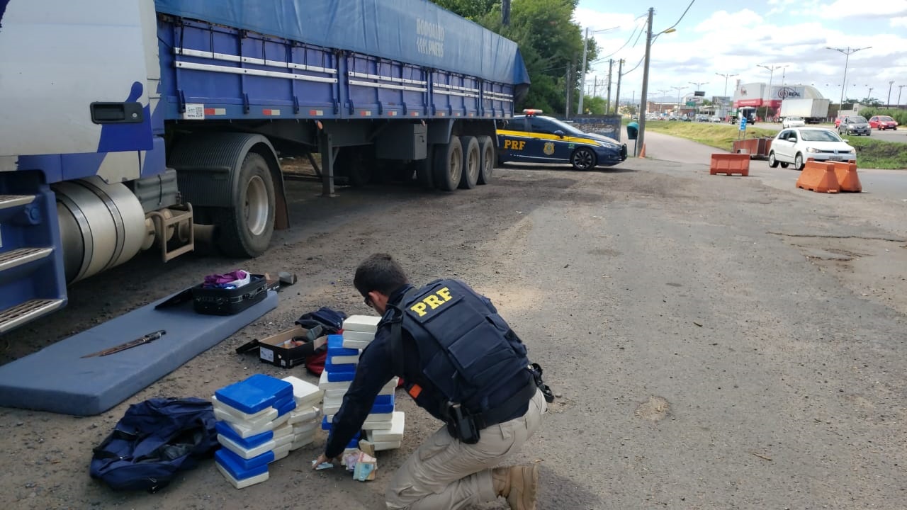 50 quilos de cocaína foram encontrados em carreta com placas de Santa Cruz do Sul
