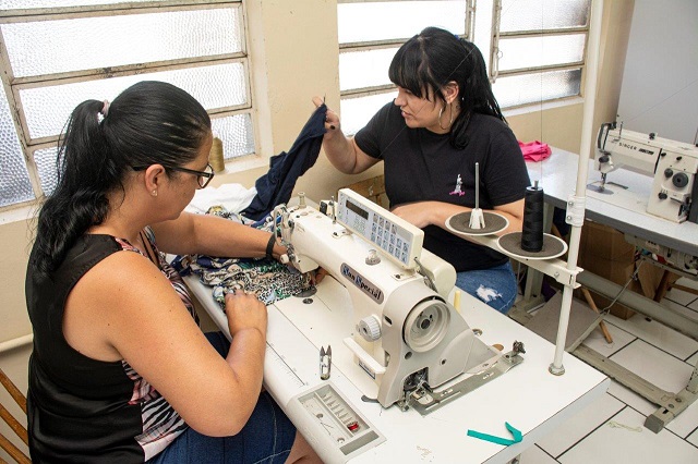 O projeto acontece nas segundas e quintas-feiras, das 8 às 11 horas, e das 13h às 16h30