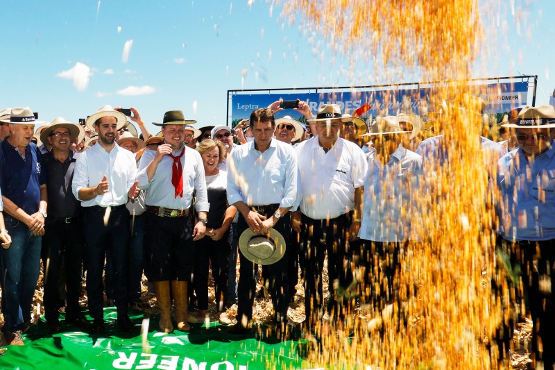 Governador Eduardo Leite e Secretário Covatti Filho lançaram Programa Pró-Milho durante abertura na última sexta, 7, em Chiapetta