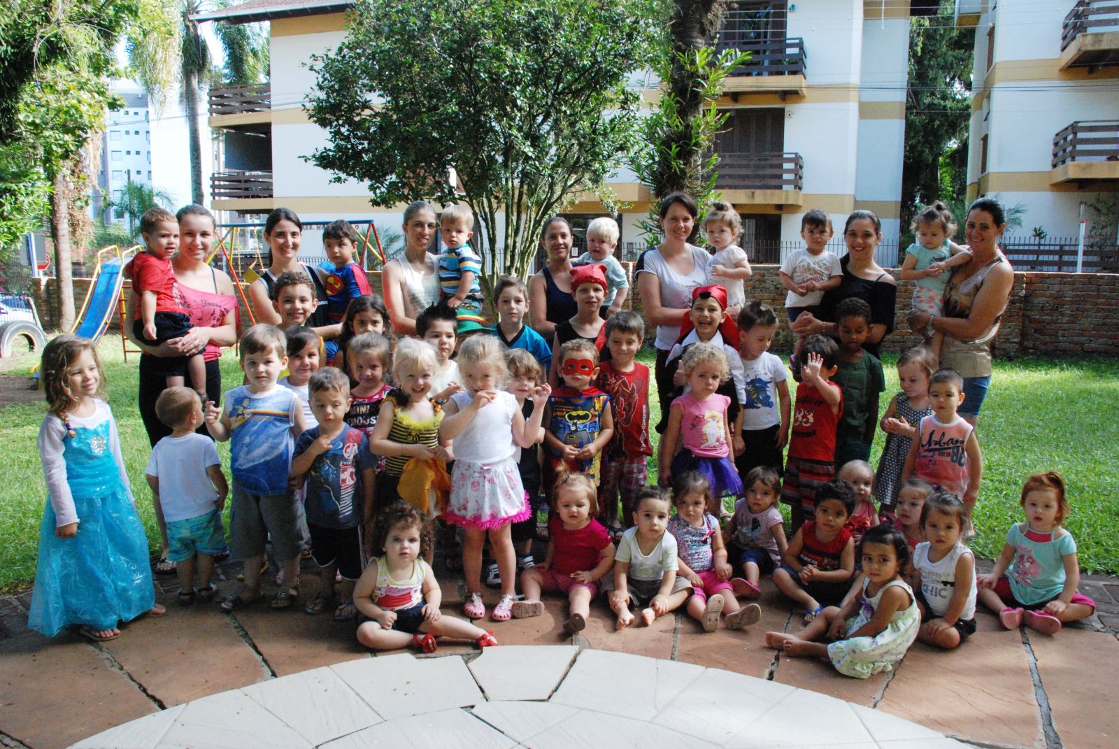 O estímulo às atividades pré-escolares também motivam as famílias a inscreverem os filhos nas escolinhas