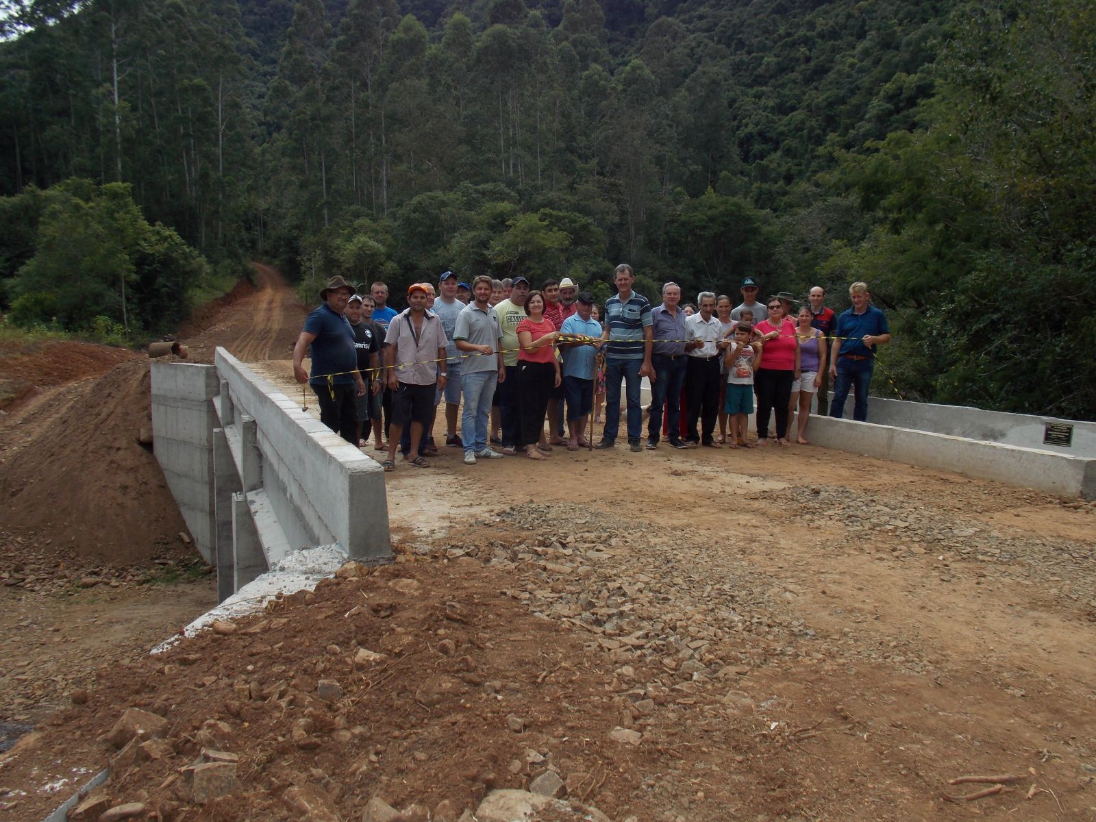 Ponte inaugurada concretizou a realização de um sonho da comunidade local
