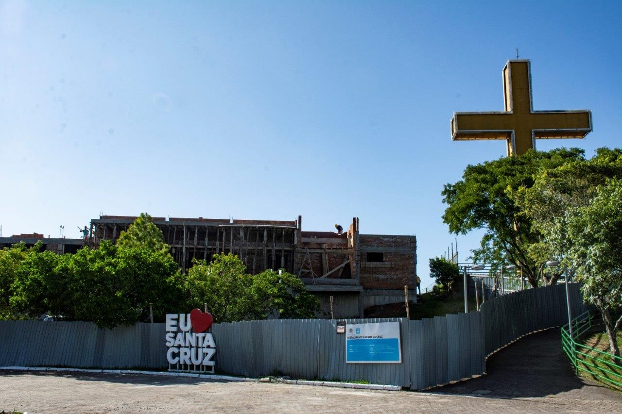 Obras para edificação do restaurante do Parque da Cruz estão 40% concluídas