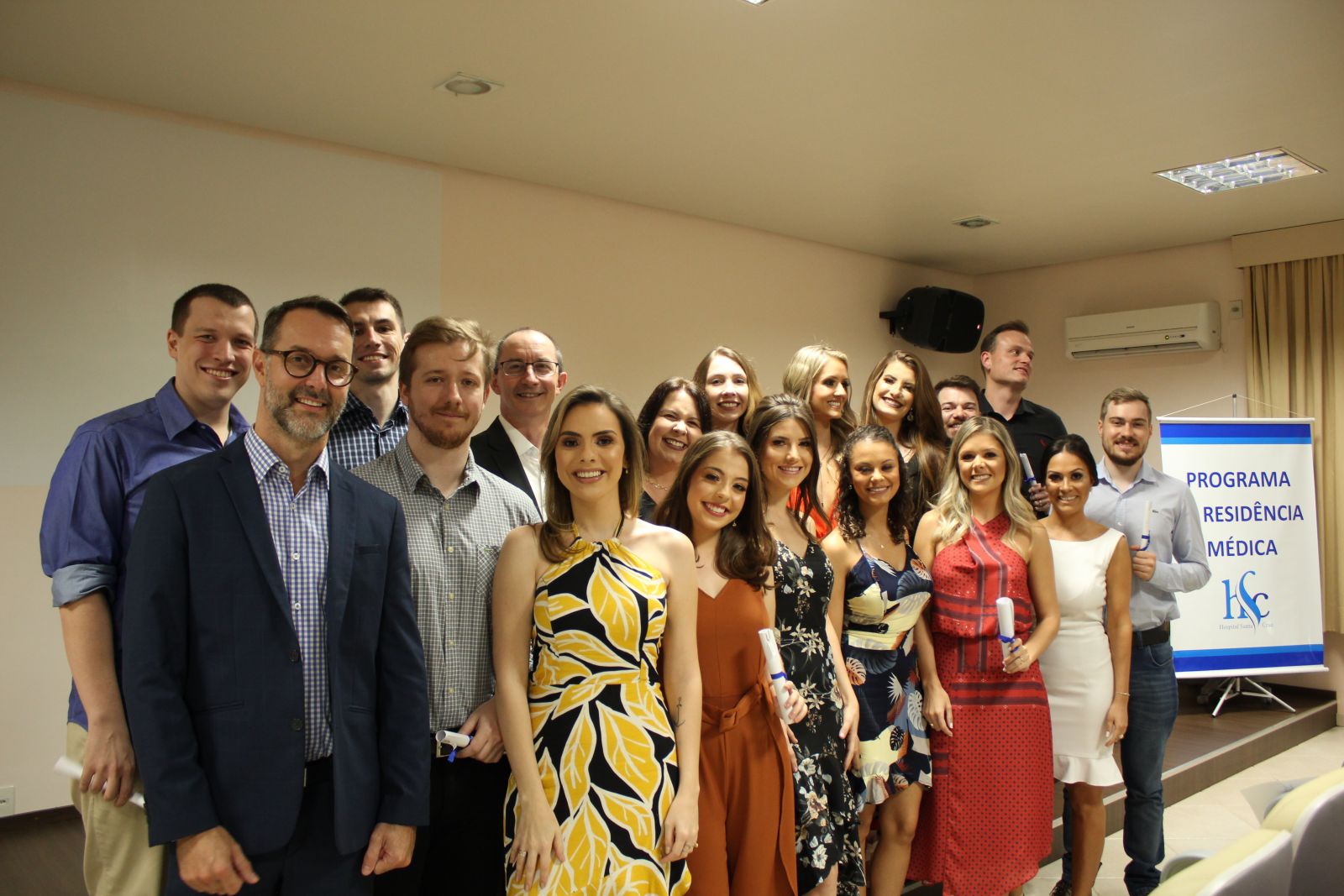 A solenidade de certificação da 9ª turma de residentes do Programa de Residência Médica foi realizada na quinta-feira, dia 20