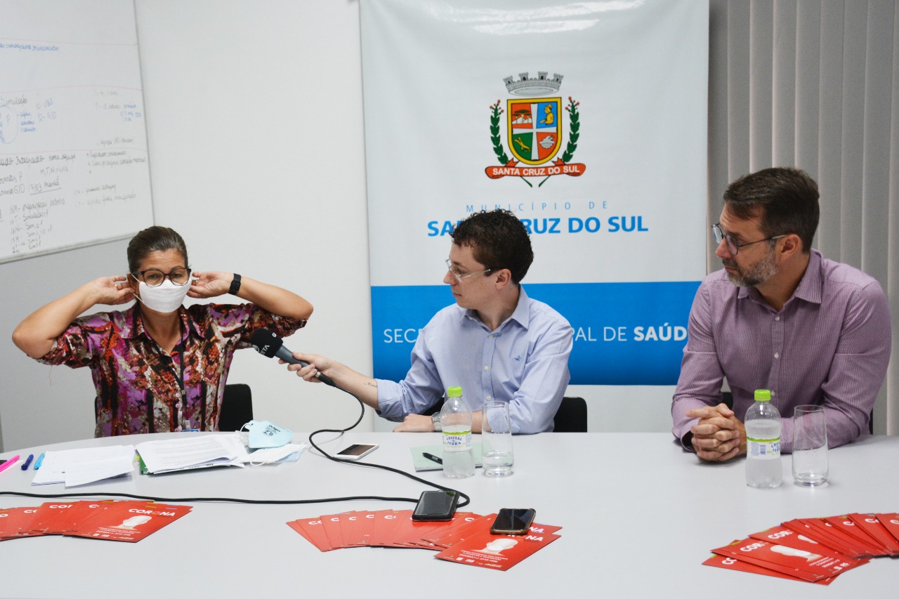 A partir do momento em que a máscara é utilizada, ela tem duração de até duas horas