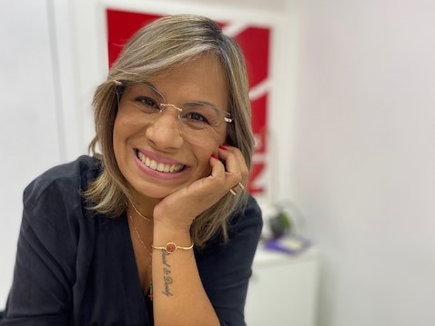 Solange Serralvo Calderon: 'o que me torna uma mulher forte é o amor, a coragem, a disposição e a Fé em Deus que sempre provê o melhor para nós'