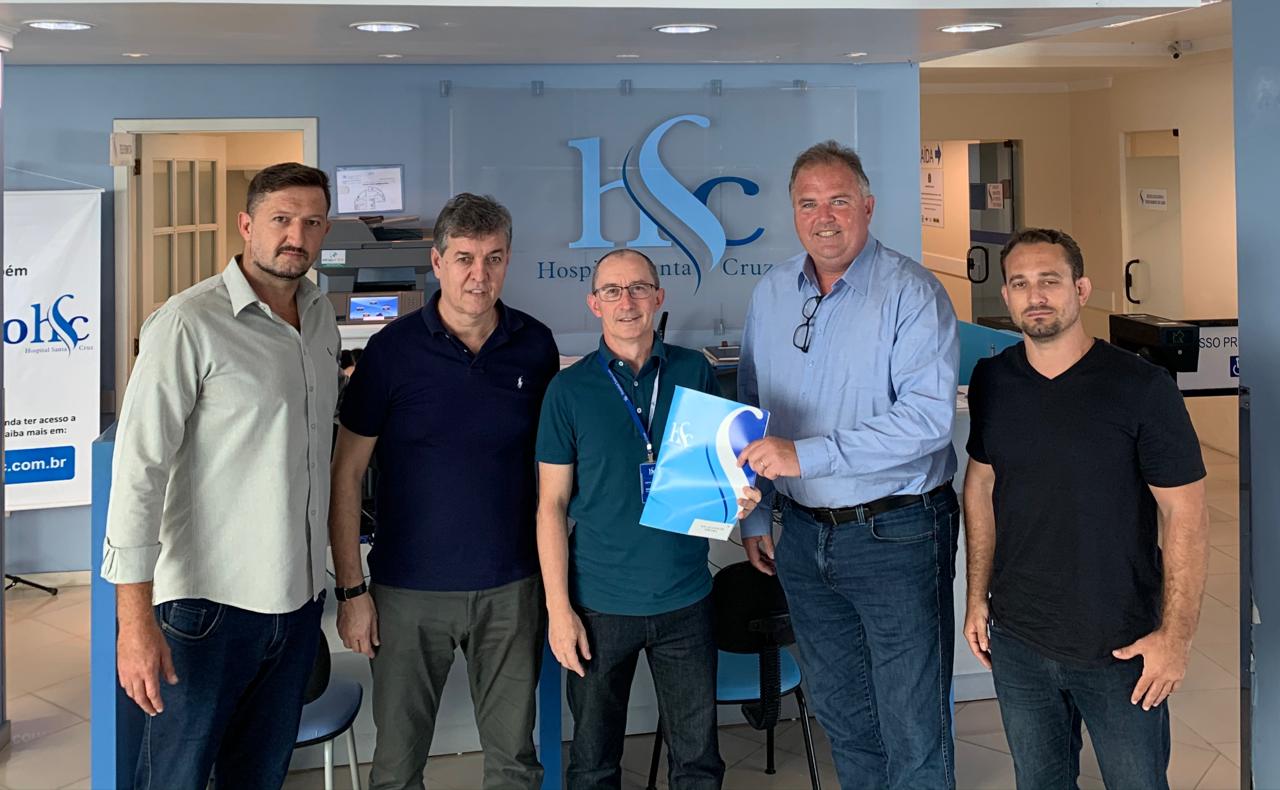 Reunião no último domingo, dia 1º, marcou a entrega da emenda parlamentar ao diretor geral da casa de saúde, Vilmar Thomé