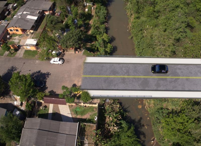 A nova ponte comportará, além da passagem de pedestres, o trânsito de veículos