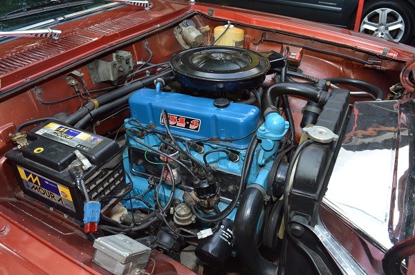 O cl‡ssico motor 2.500, 4 cilindros 