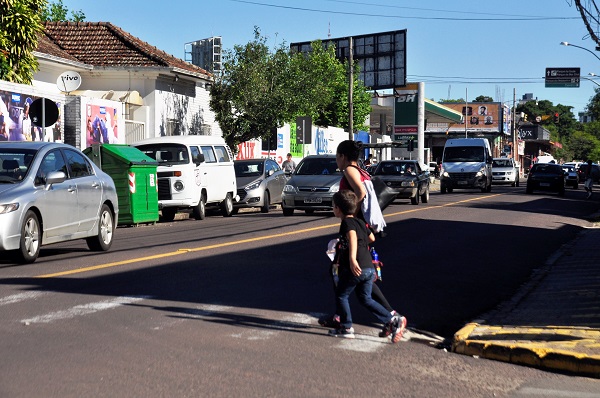 Novas regras para pedestres e ciclistas começam em meio ano 