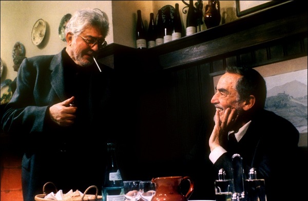 Enredo é rico em histórias e em cardápios