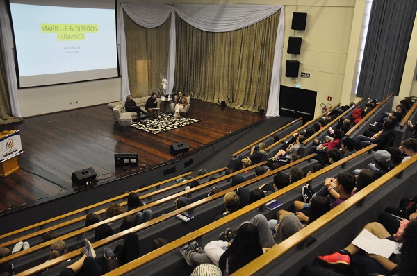 Evento foi voltado para os estudantes de 8º ano a 3ª série do Ensino Médio da Escola Educar-se