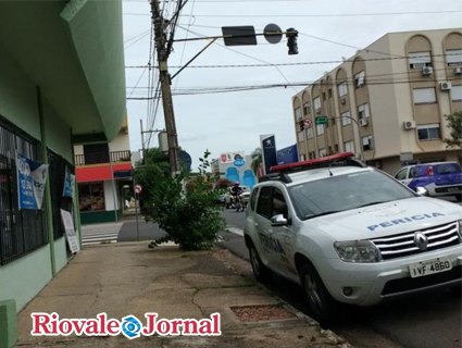 Instituto Geral de Perícias e Polícia Civil investigam a cena