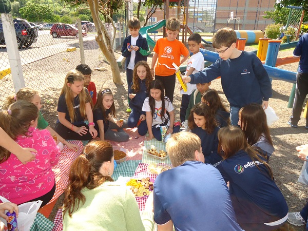 Escola está realizando desde ontem, 30 de outubro, uma Semana Literária voltada para os alunos