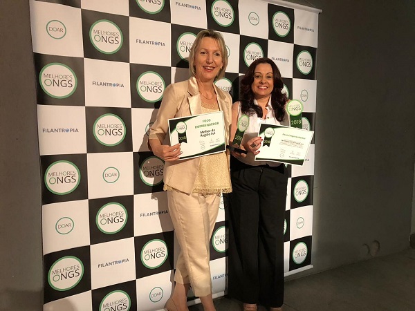 Aurea e Giovana receberam os prêmios em São Paulo