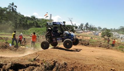 Durante a prova o carro é submetido a diversas situações no percurso para provar seu potencial