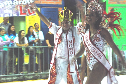 A avenida foi aberta pela corte do Santa Folia 2016