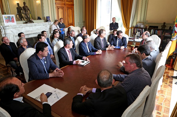 Encontro ocorreu com o governador Sartori, no Palácio Piratini