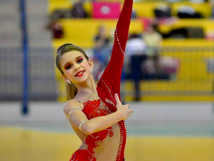 Roberta Etges: títulos estaduais, nacionais e internacionais impressionam quem acompanha a jovem patinadora