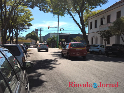 A pavimentação vai do cruzamento com a Rua São José até o cruzamento com a Rua Marechal Floriano