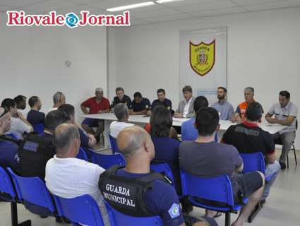 Guardas municipais participaram da apresentação 