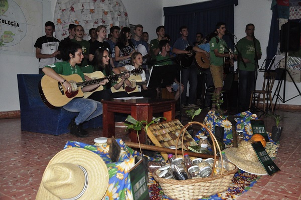 Seminário teve grande participação de jovens, tanto na plateia quanto nas apresentações e painéis 