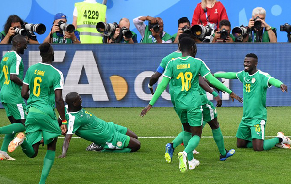 Seleção de Senegal derrotou a Polônia por 2 a 1