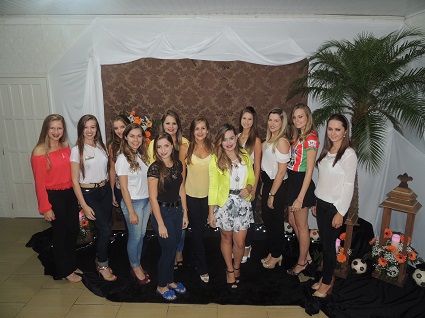 Doze candidatas disputam um lugar entre as soberanas 