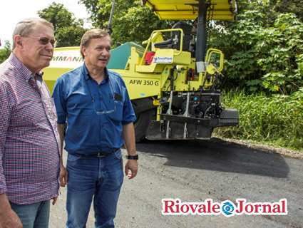 Telmo Kirst foi até Linha Seival acompanhado pelo Secretário Leandro Kroth