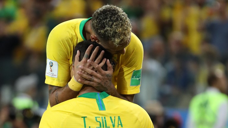 Thiago Silva e Neymar protagonizaram o segundo gol brasileiro sobre a Sérvia