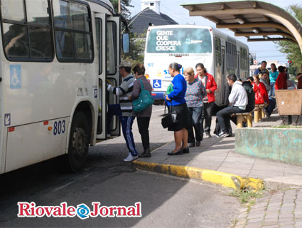 Impasse do transporte urbano segue no município