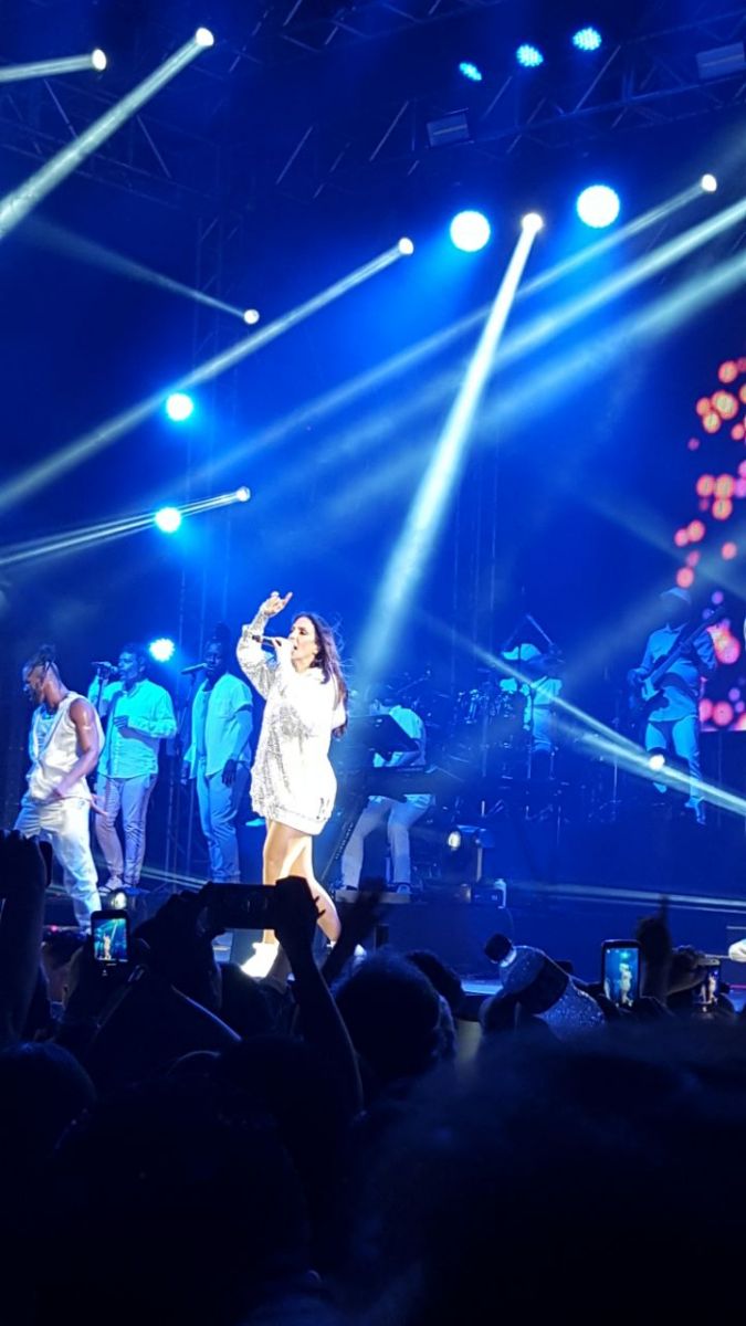 Cantora trouxe o carnaval para a Oktoberfest