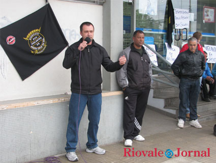 Paulo Lara, presidente do Sindicato dos Vigilantes em uma das manifesta›es em busca de melhores sal‡rios para a categoria
