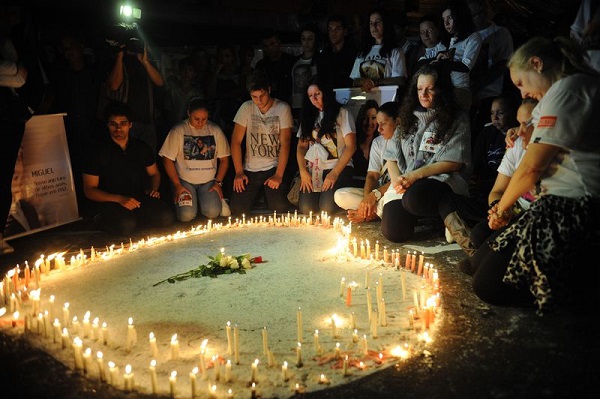 FŽ Ž o que ajuda a manter firmes muitas fam’lias e amigos