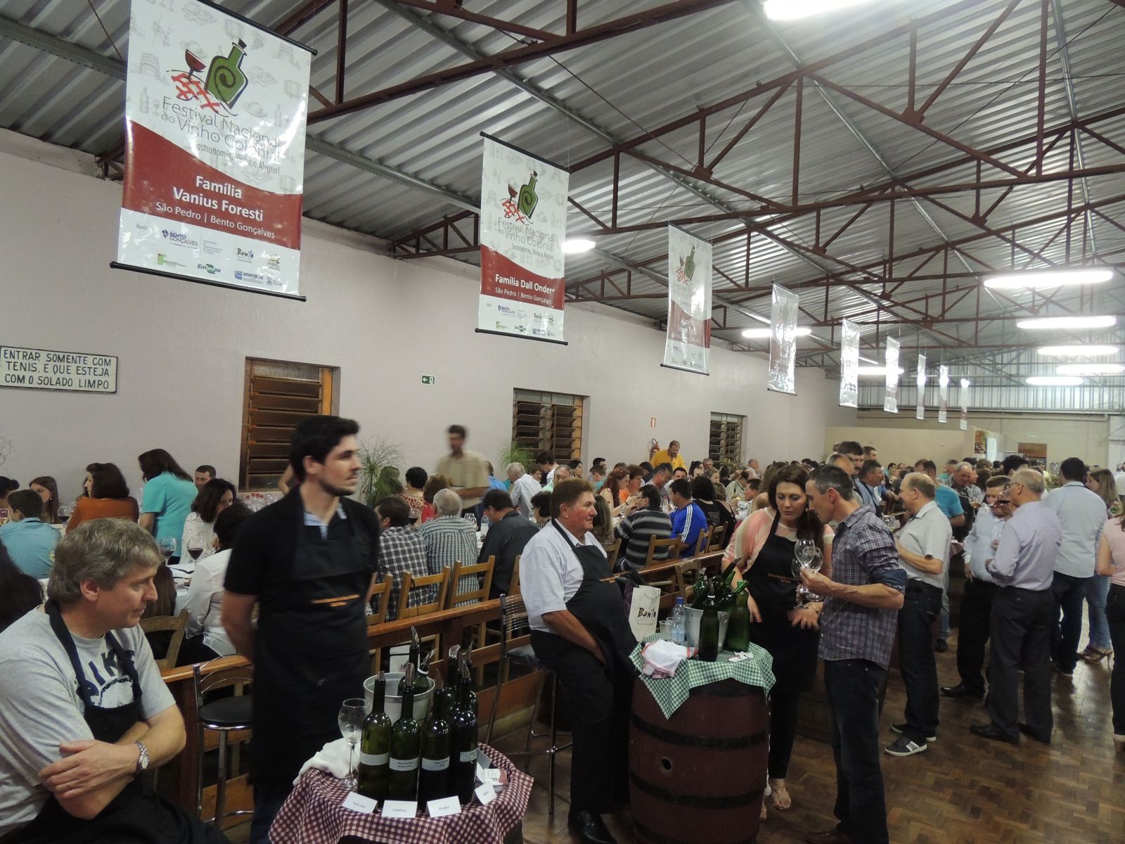Evento divulga e valoriza a produção local de vinho colonial e a gastronomia típica italiana 