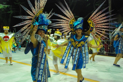 Império da Zona Norte - A escola pintou o sete na avenida