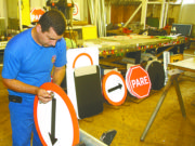 TRÂNSITO Placas de até 15 anos de uso são substituídas