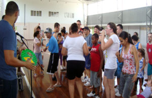 Apae inicia ano letivo com música