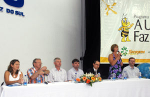 Mais de 900 professores participam da abertura do ano letivo