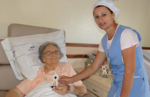 Ana Nery realiza ações para celebrar a Páscoa