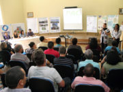 Comunidades entregam demandas a Kelly Moraes