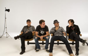 Ingressos de meia-entrada para show do Capital Inicial estão em comercialização