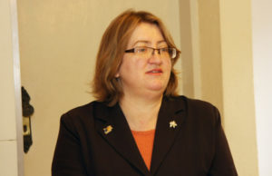 Senador Paulo Paim participa de atividades voltadas ao idoso