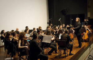 Uma homenagem digna de Orquestra