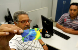 Caixa começa a pagar abono e rendimentos do PIS