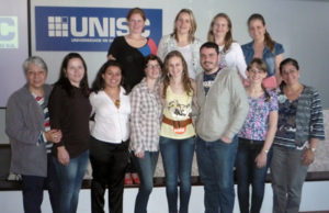 Professores da Emei Criança Feliz participam de curso de extensão