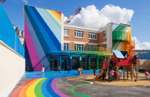 Explosão de cor na decoração de escola francesa