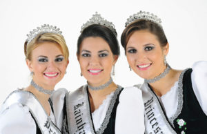 Evento apresenta trajes das soberanas da 28ª Oktoberfest