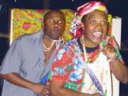 Tereza e Tião em peça sobre relacionamento