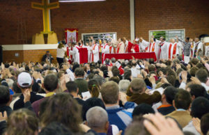 Mais de 5 mil pessoas participam da Romaria