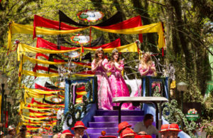 Alegria da Oktoberfest invade as ruas de Santa Cruz